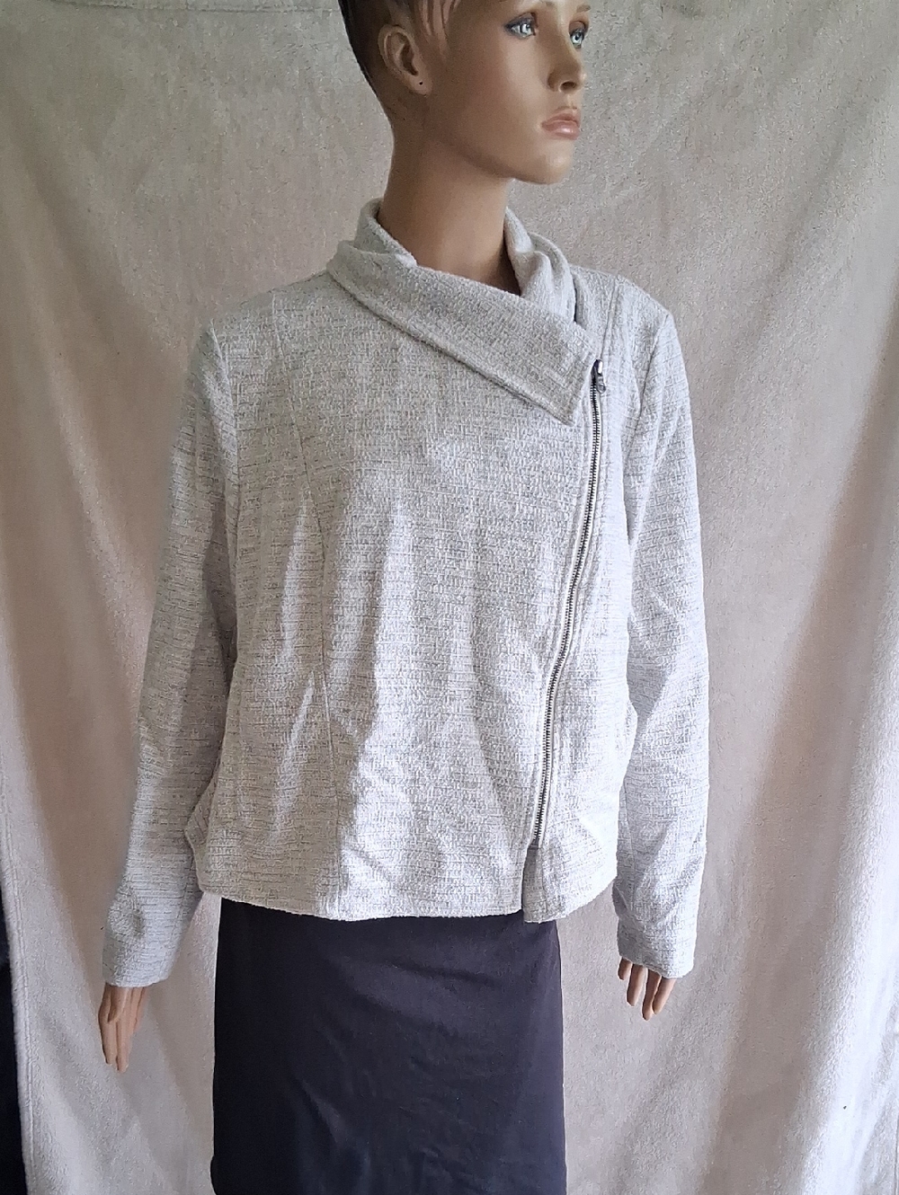 Banana Republic Light Gray Knit Top